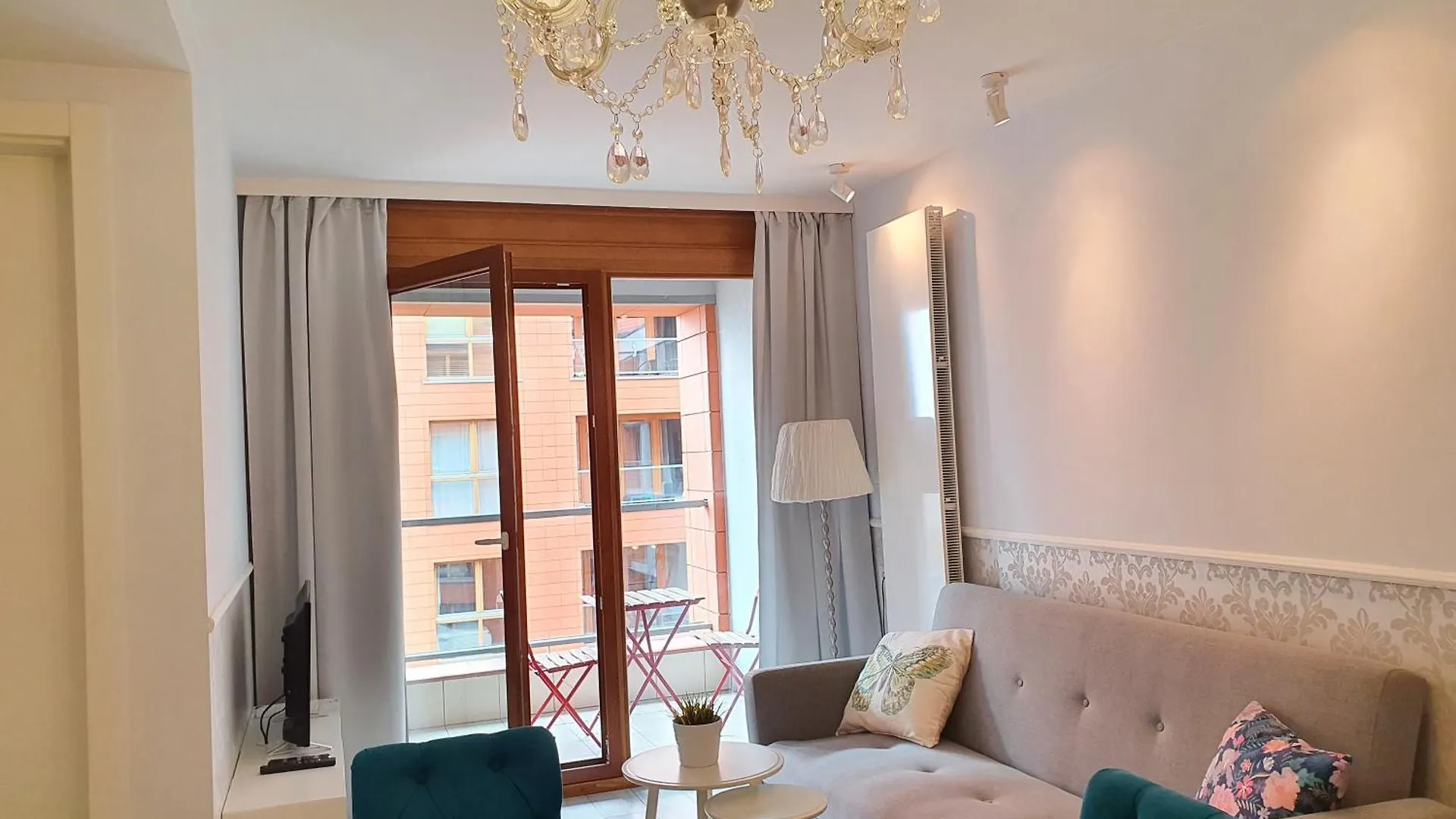 Aurora Apartament Z Balkonem contacts